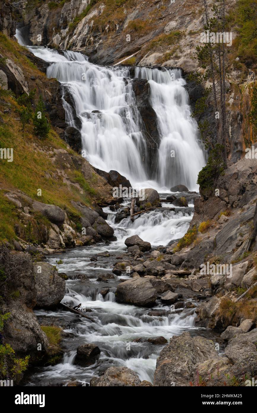 Cascate di Mystic sul fiume Little Firehole nel parco nazionale di Yellowstone. Foto Stock