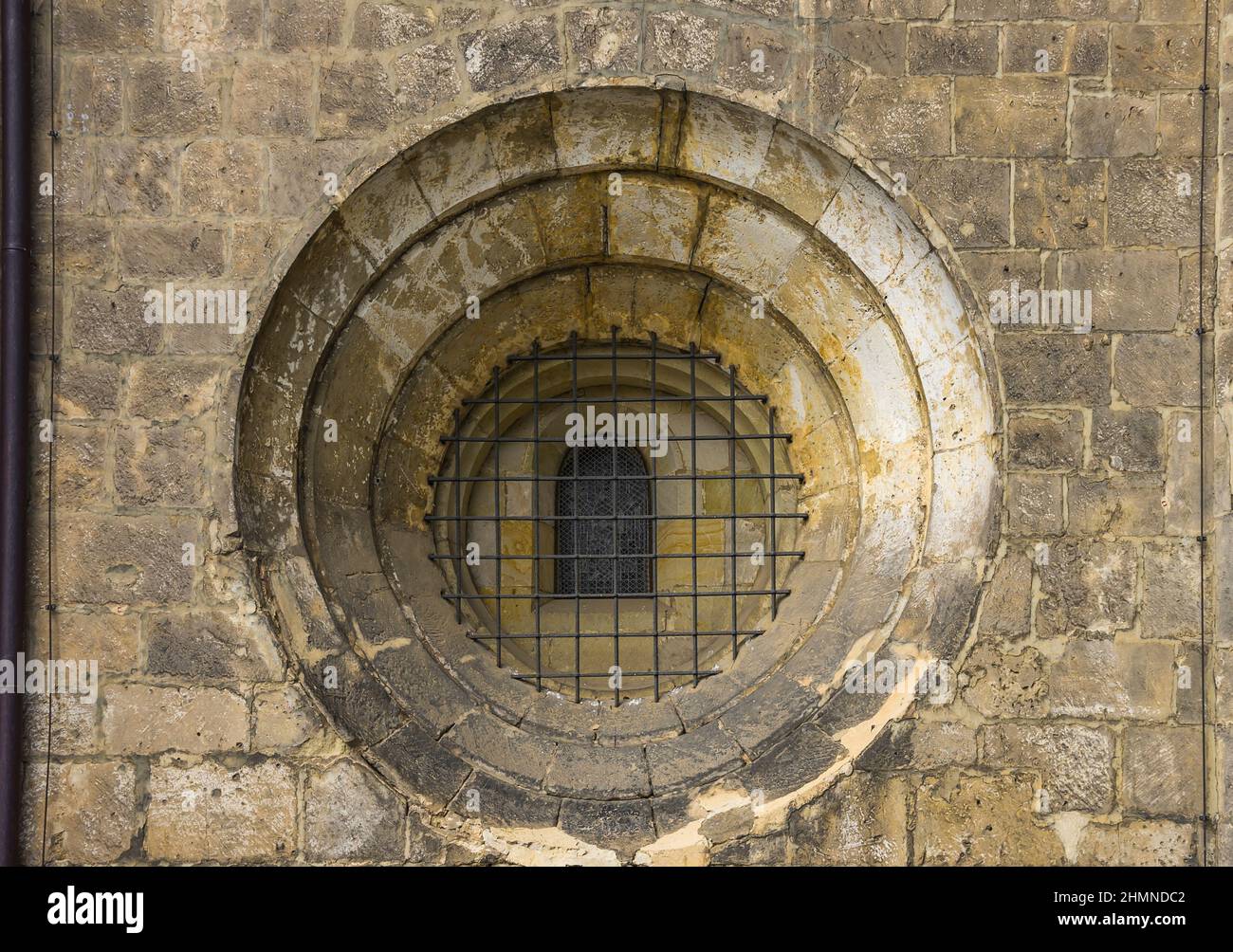 Finestra rotonda all'esterno della Collegiata di San Servatii a Quedlinburg, Sassonia-Anhalt, Germania. Foto Stock