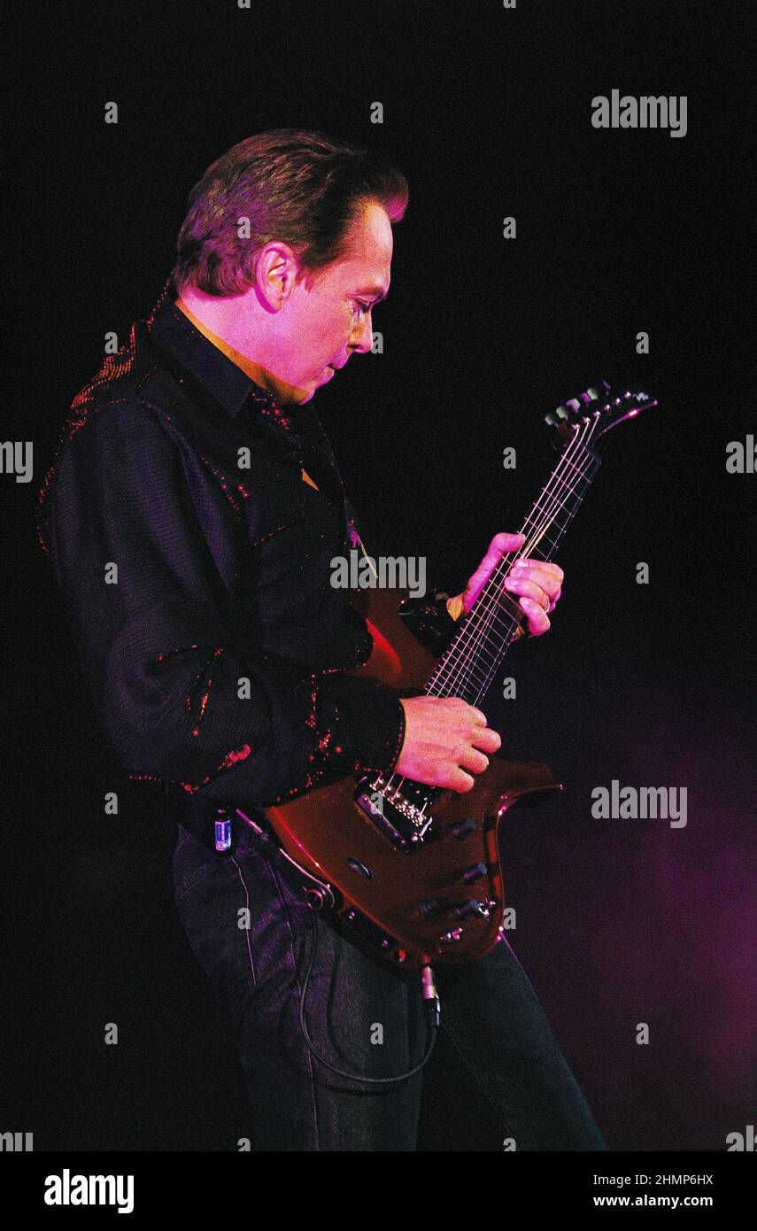 David Cassidy in concerto all'Hammersmith Apollo di Londra, Regno Unito. 12th aprile 2002 Foto Stock