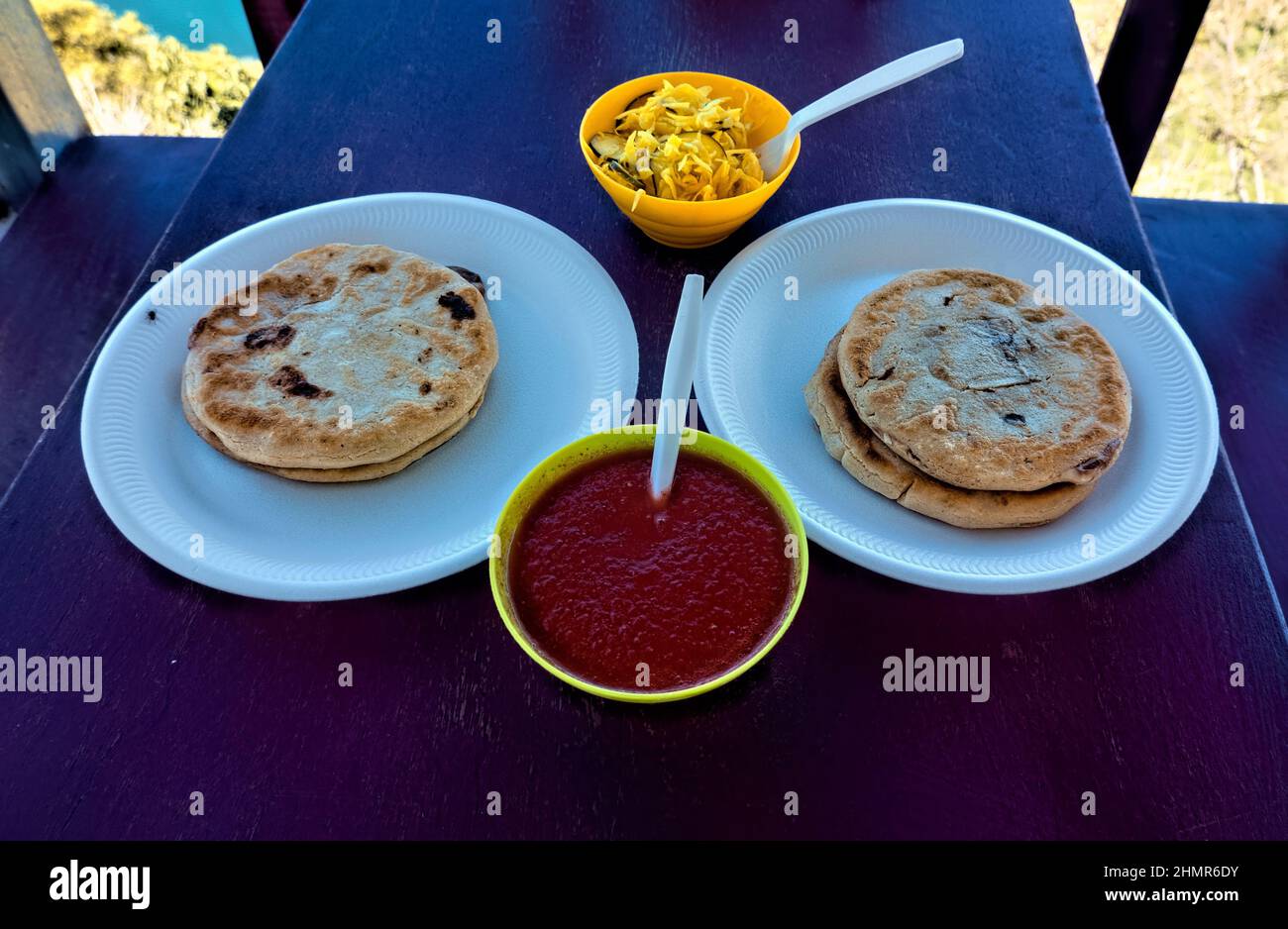 Pupusas, il piatto nazionale di El Salvador, San Salvador, El Salvador Foto Stock