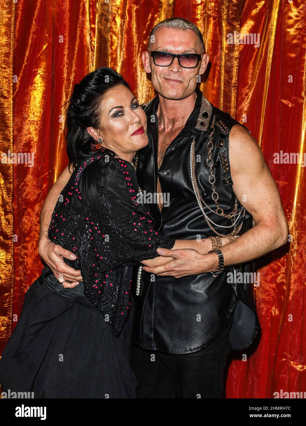 Londra, Regno Unito. 11th Feb 2022. Jessie Wallace (L) e John Partridge (R) hanno visto il backstage per lo spettacolo Cabaret All Stars al orgoglioso Embankment di Londra. (Foto di Brett Cove/SOPA Images/Sipa USA) Credit: Sipa USA/Alamy Live News Foto Stock