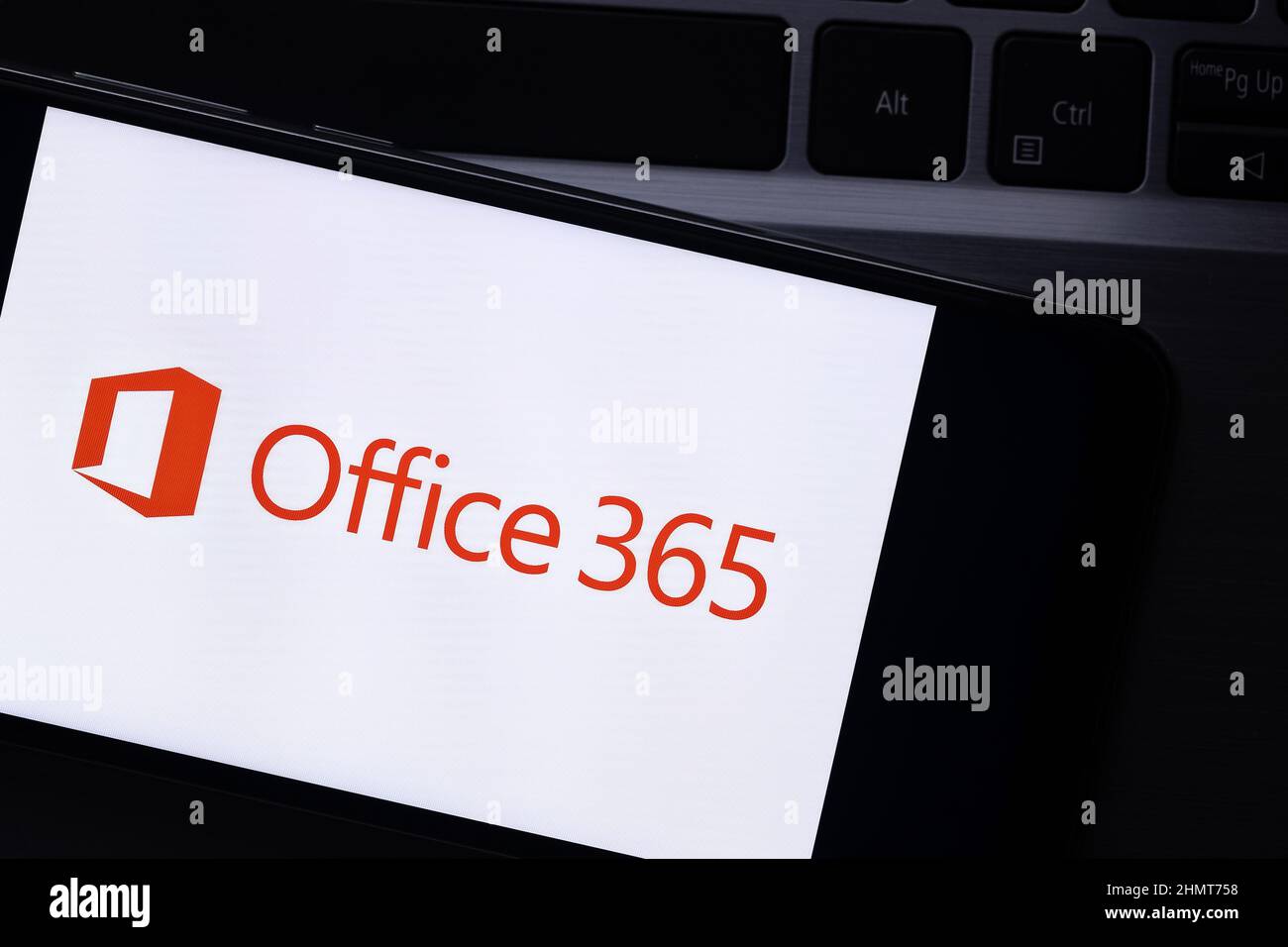 Editoriale di Microsoft Office 365. Foto illustrativa per notizie su Microsoft Office 365 - una linea di servizi di abbonamento offerti da Microsoft Foto Stock