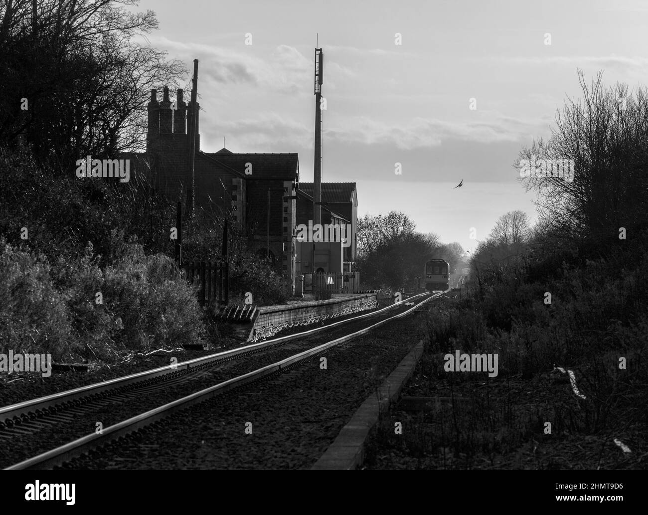 Ferrovia nord classe 142 pacer treno 142092 che lascia Kirton Lindsey, o Kirton-in-Lindsey stazione ferroviaria sulla linea Brigg, Lincolnshire Foto Stock