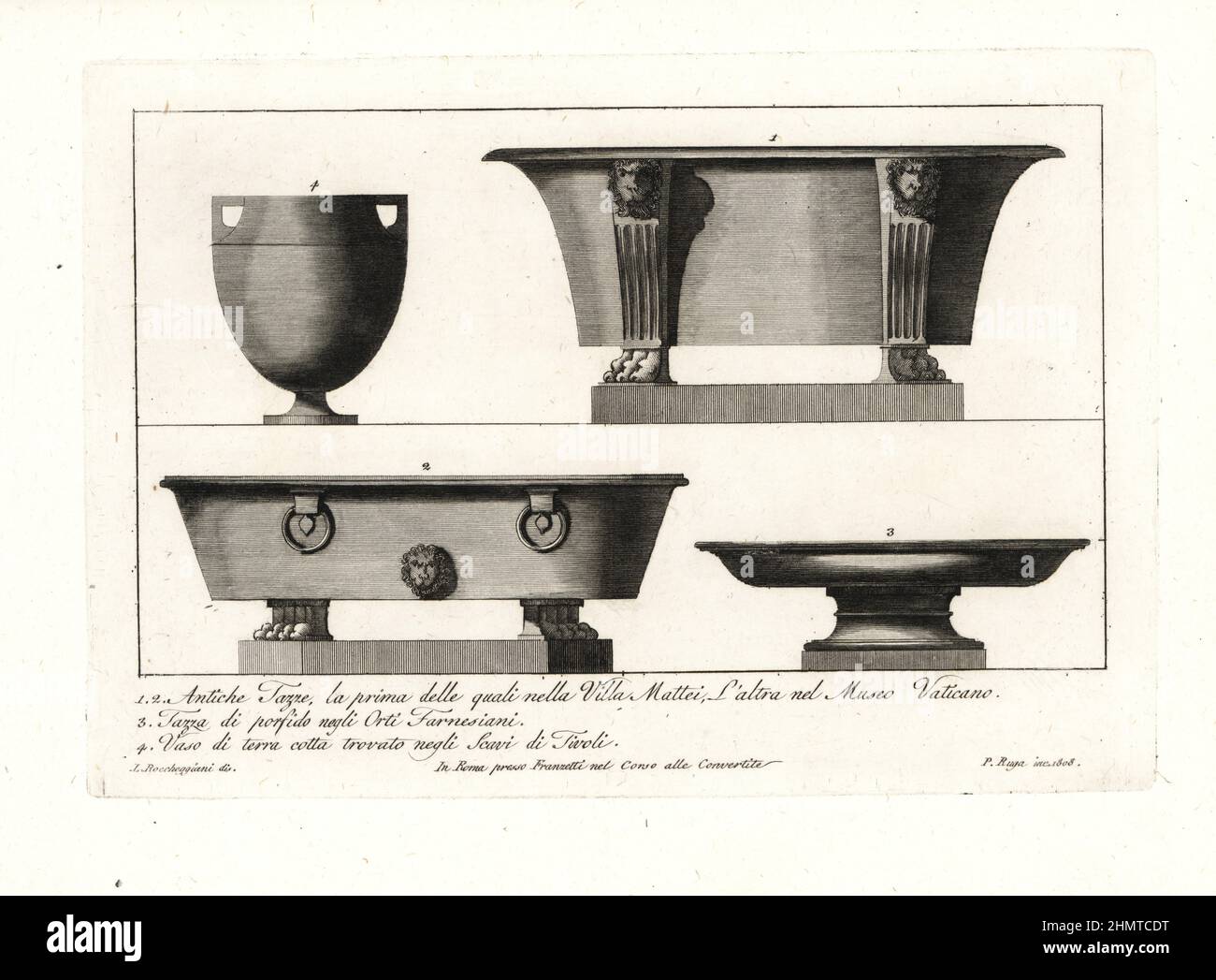 Coppa antica di Villa Mattei 1, coppa antiqe del Museo Vaticano 2, coppa di porfido nei Giardini Farnese 3, e vaso di terracotta rinvenuto negli scavi di Tivoli 4. Incisione copperplate di Pietro Ruga dopo un'illustrazione di Lorenzo Rocceggiani da 100 tavole di costumi religiosi, civili e militari degli antichi Egiziani, Etruschi, Greci e Romani, Franzetti, Roma, 1802. Foto Stock