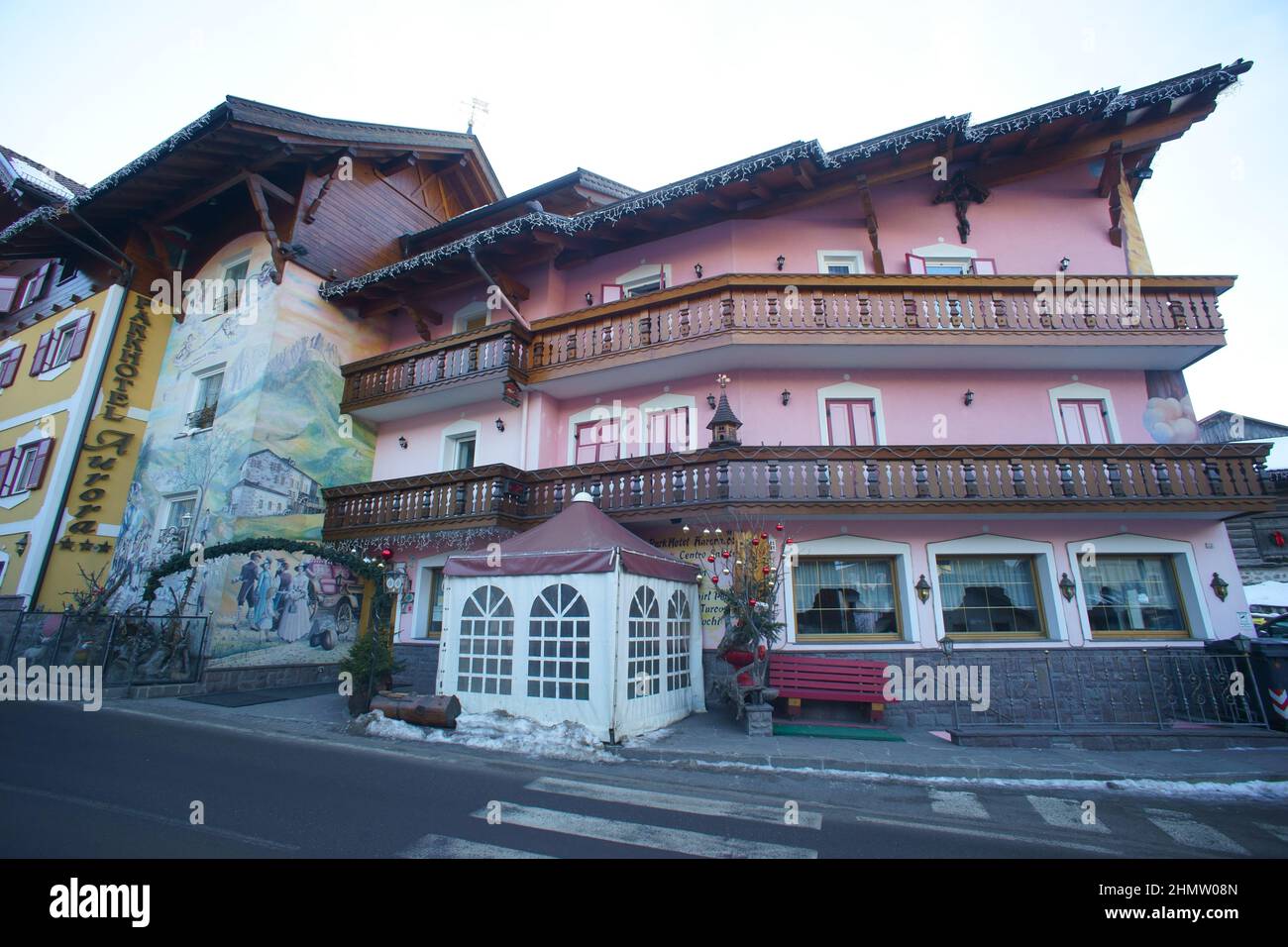 Pozza di Fassa, Dolomiti, Trentino, Italia - inverno - Park Hotel aurora Foto Stock