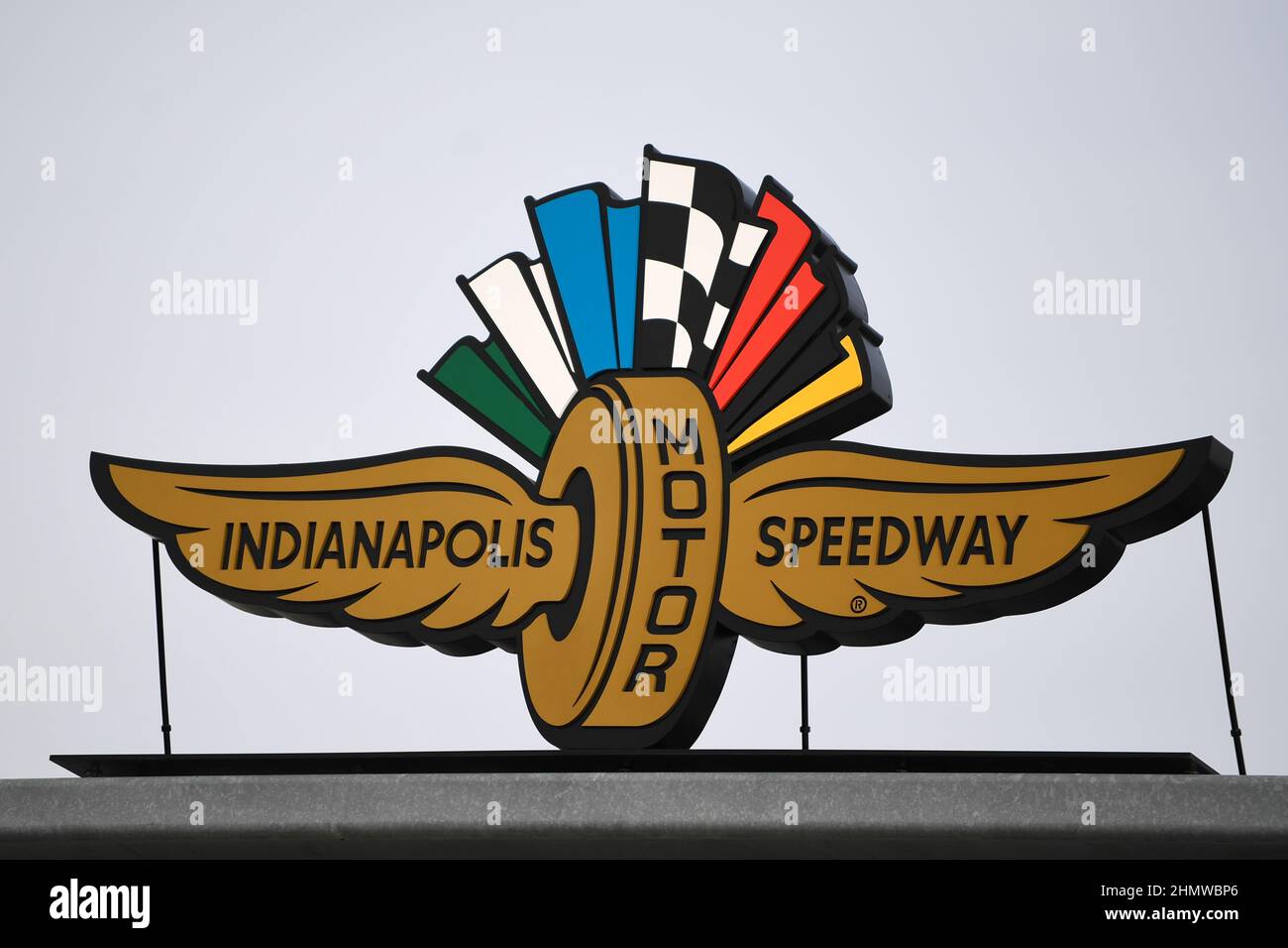 Una vista generale dell'ingresso dell'autodromo di Indianapolis il sabato 9 gennaio 2022, in Speedway, in. L'autodromo ospita l'annuale Indy 500, Brickya Foto Stock