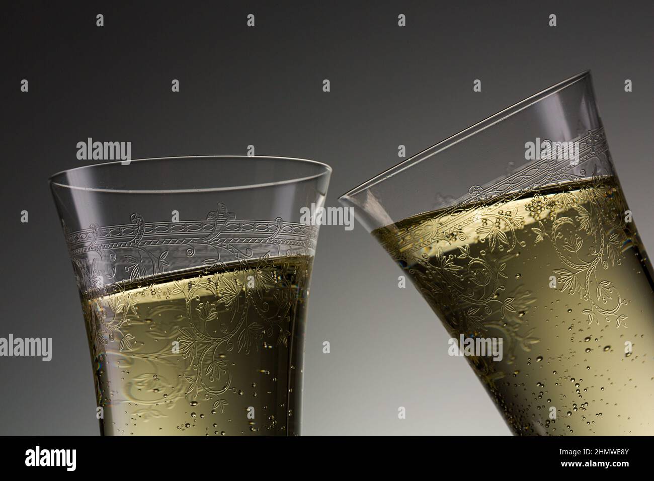 brinda il nuovo anno con champagne Foto Stock
