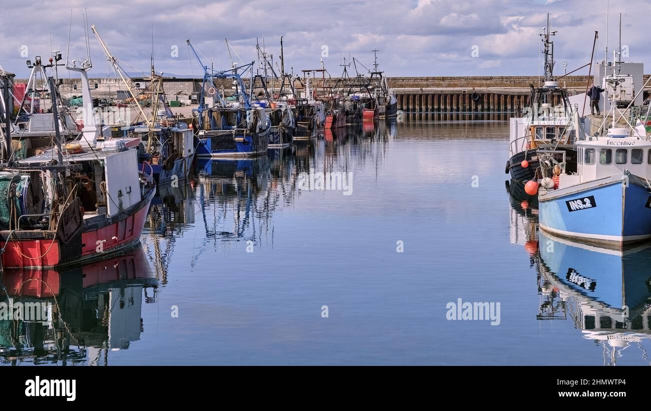 Porto di Burghead, barche da pesca Foto Stock