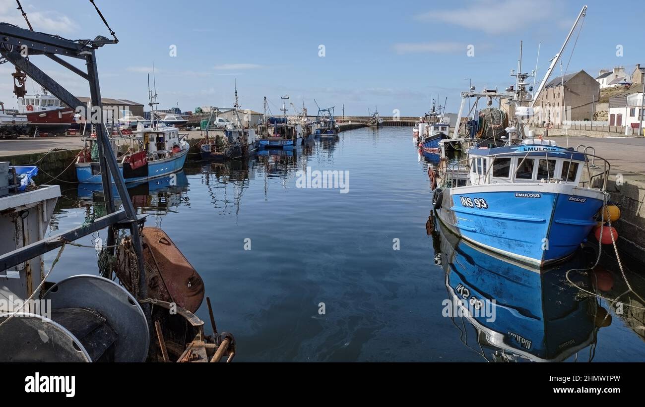 Porto di Burghead, barche da pesca Foto Stock