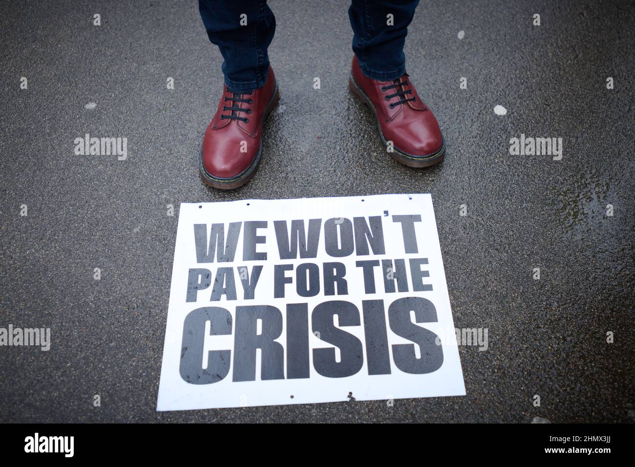 Glasgow Scozia, Regno Unito Febbraio 12 2022. La protesta del costo di vita si svolge a George Square. Credit sst/alamy live news Foto Stock
