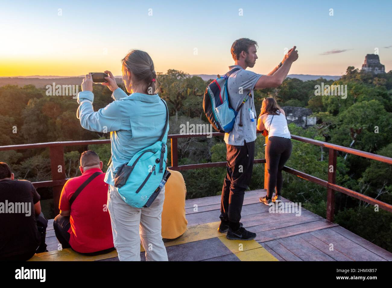 Turisti in Tikal Guatemala Foto Stock