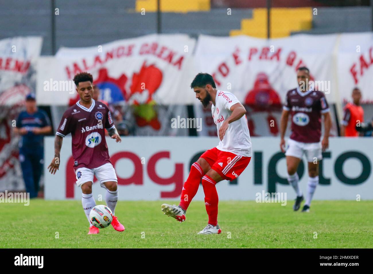 Caxias do sul, Brasile. 12th Feb 2022. RS - Caxias do sul - 02/12/2022 - GAUCHAO 2022, CAXIAS X INTERNATIONAL. Bruno Mendez, Internacional player, nella partita contro Caxias, ha giocato all'Estadio Centenario, per il Campeonato Gaucho 2022. Foto: Luiz Erbes/AGIF/Sipa USA Credit: Sipa USA/Alamy Live News Foto Stock