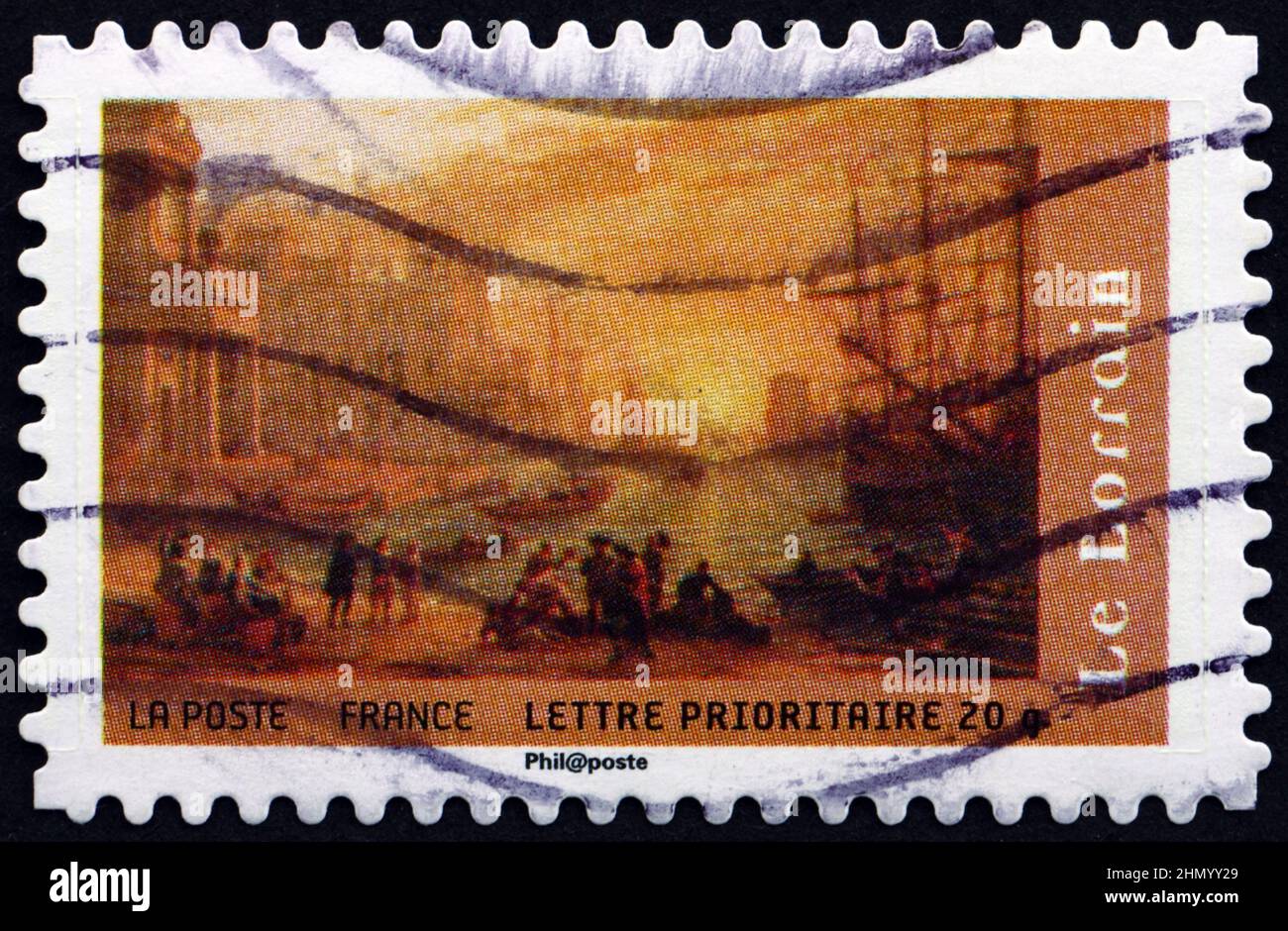 FRANCIA - CIRCA 2008: Un francobollo stampato in Francia mostra Seaport il sole di tramonto, dipinto da Claude Lorrain, è stato un pittore francese dell'epoca barocca, circ Foto Stock