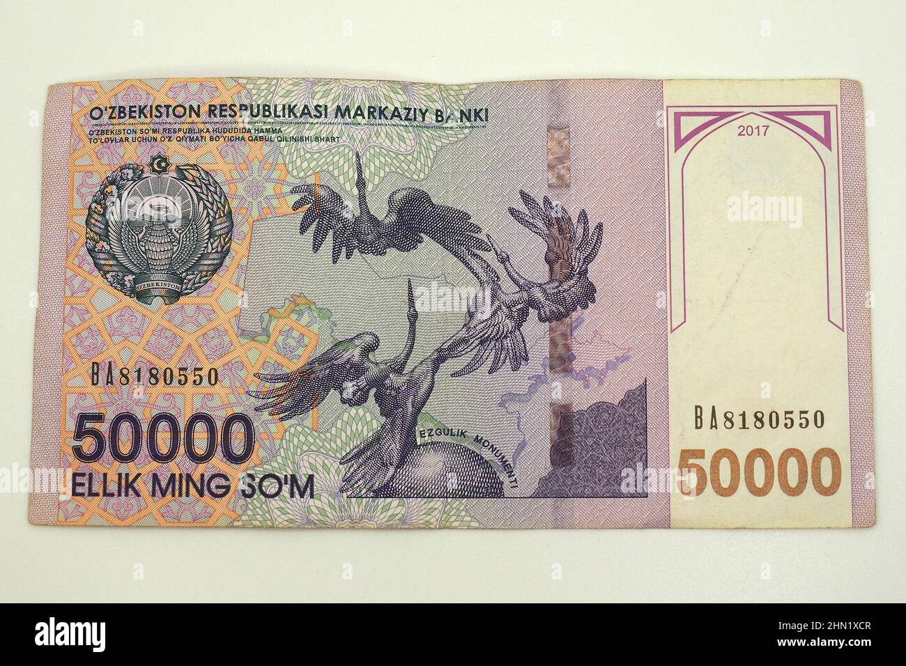 Cinquantamila (50.000) banconote da sohm, Uzbekistani som, Uzbekistan, Asia Centrale Foto Stock