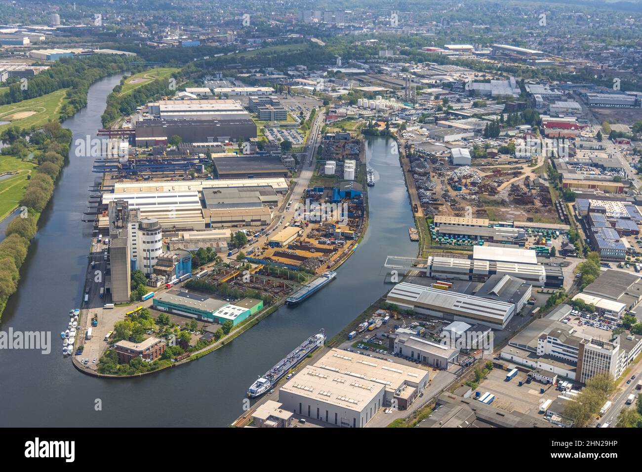 Vista aerea, Rhine-Ruhr Port Mülheim, canale di navigazione, am Nordhafen, Rheinstraße, Speldorf, Mülheim an der Ruhr, Ruhr Area, Renania settentrionale-Vestfalia, Ger Foto Stock