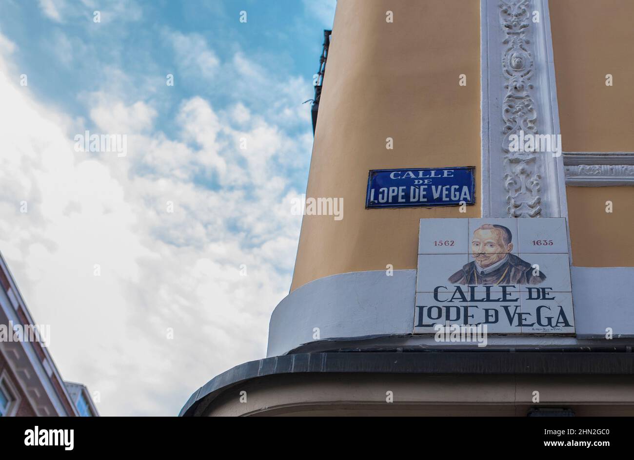 Lope de Vega, figura chiave dell'epoca d'oro spagnola della letteratura. Targa di strada al quartiere letterario di Madrid Foto Stock