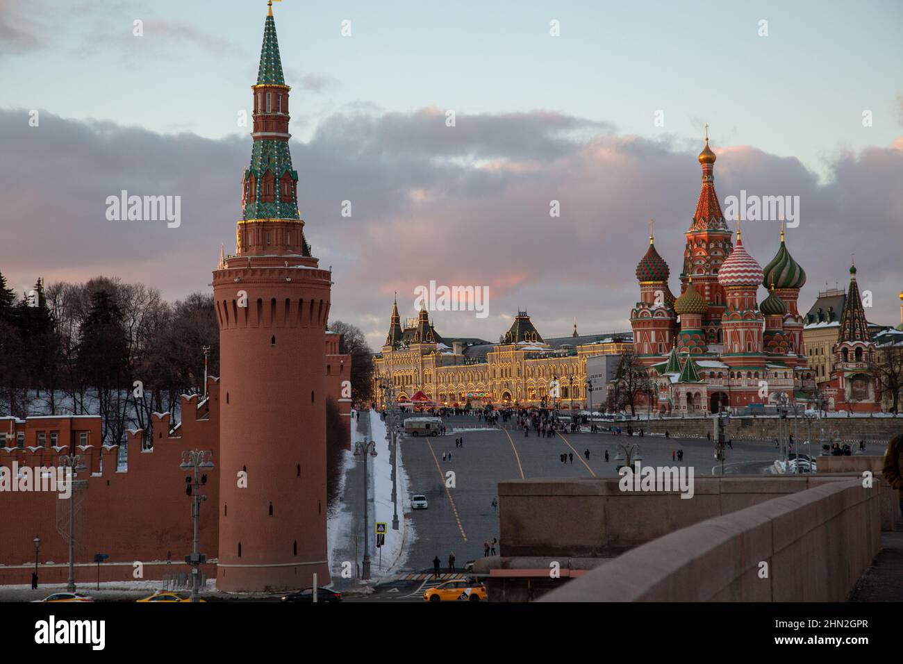 Il Cremlino e la Cattedrale di San Basilio in inverno Foto Stock