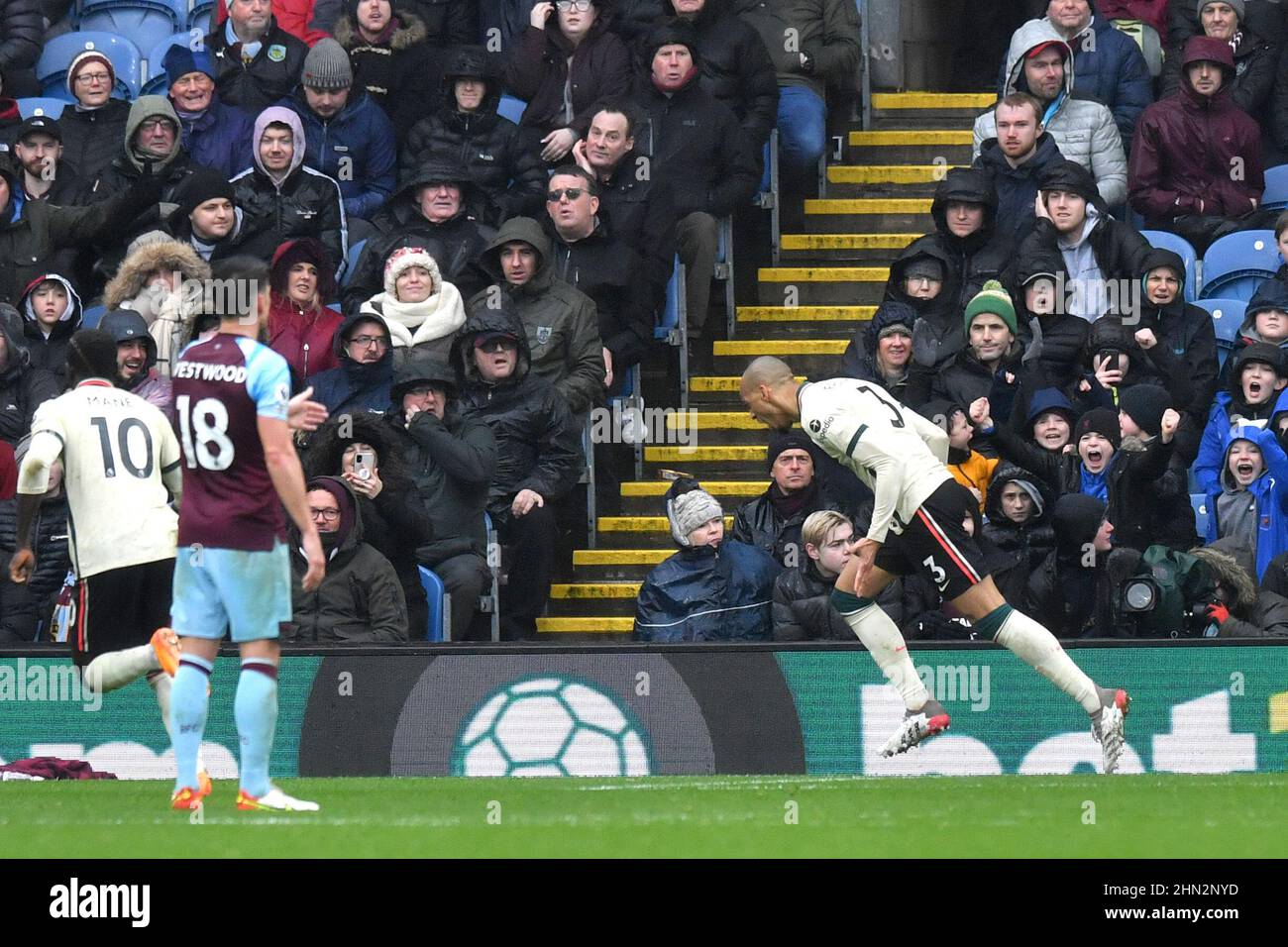 Burnley, Regno Unito. 13th Feb 2022. /Iv durante la partita della Premier League a Turf Moor, Burnley, Regno Unito. Data foto: Domenica 13 febbraio 2022. Photo credit should Read: Anthony Devlin Credit: Anthony Devlin/Alamy Live News Foto Stock