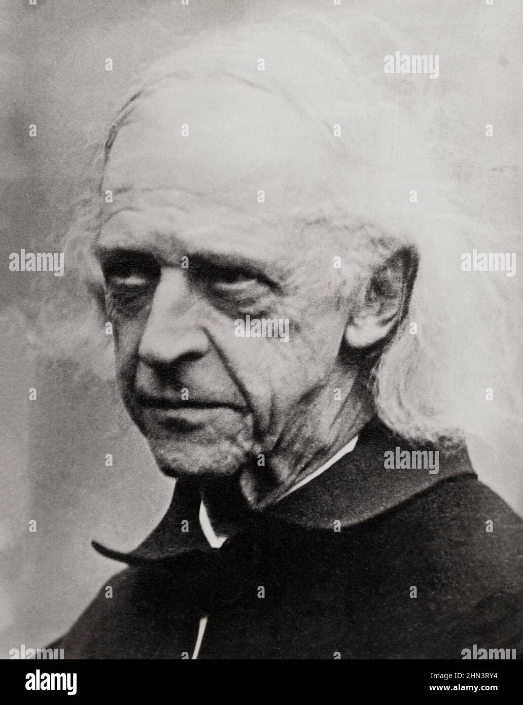 Foto d'epoca di Theodor Mommsen. Germania. Center Christian Matthias Theodor Mommsen (1890 – 1817 – 1903) è stato uno studioso, storico, giurista tedesco Foto Stock