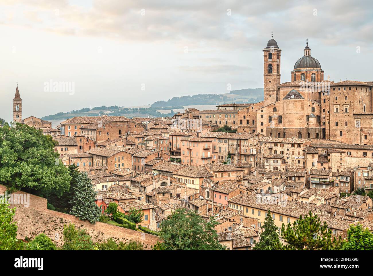 Skyline storico di Urbino nella Regione Marche, Italia Foto Stock