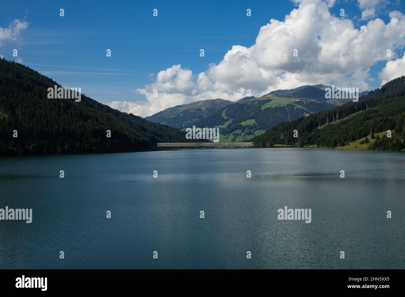Il serbatoio di Durlaßboden quando il tempo è bello in estate Foto Stock