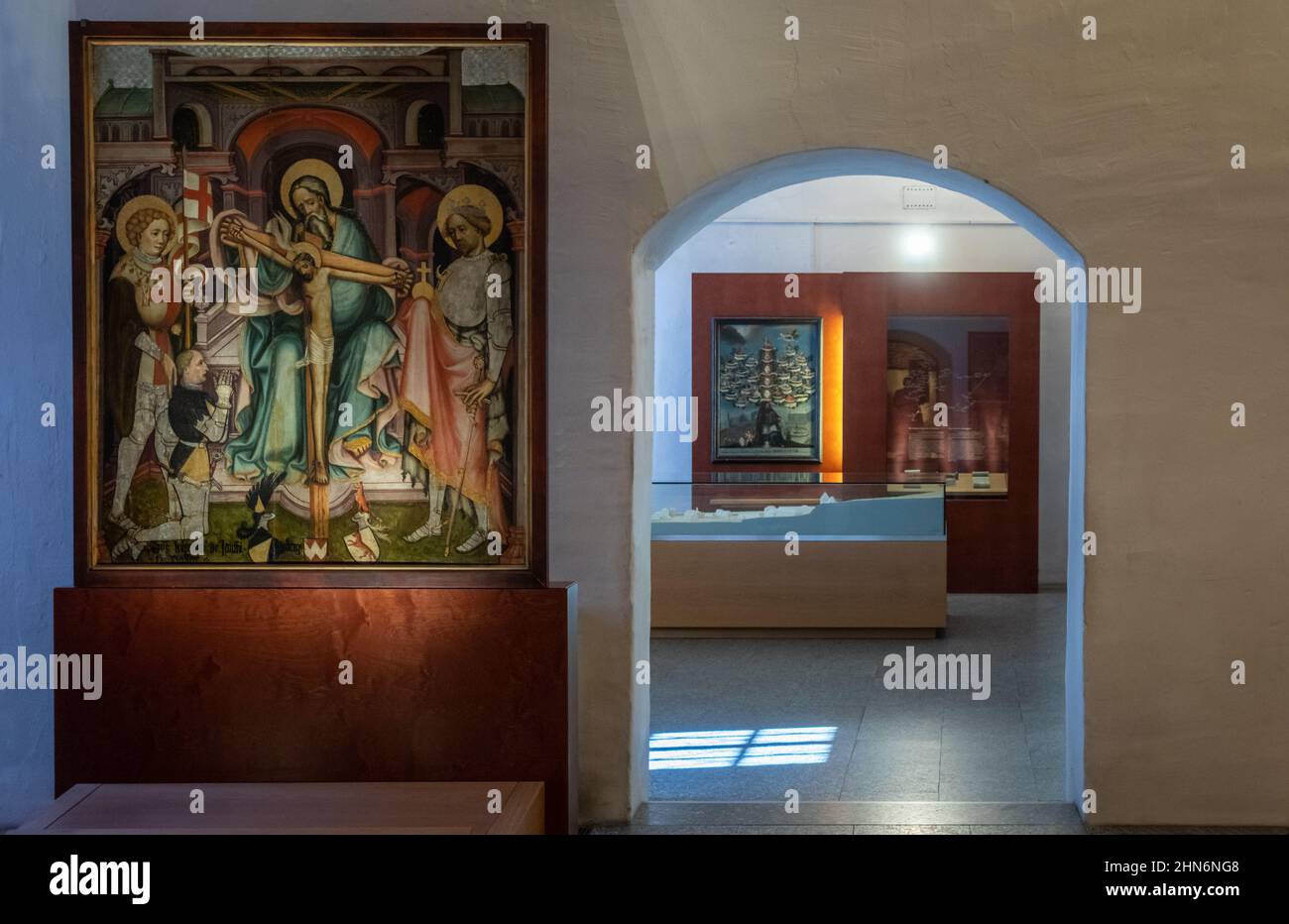 Varna, Italia - 18 settembre 2020: Dipinti gotici nella sala vicino alla Biblioteca dell'Abbazia di Novacella Foto Stock