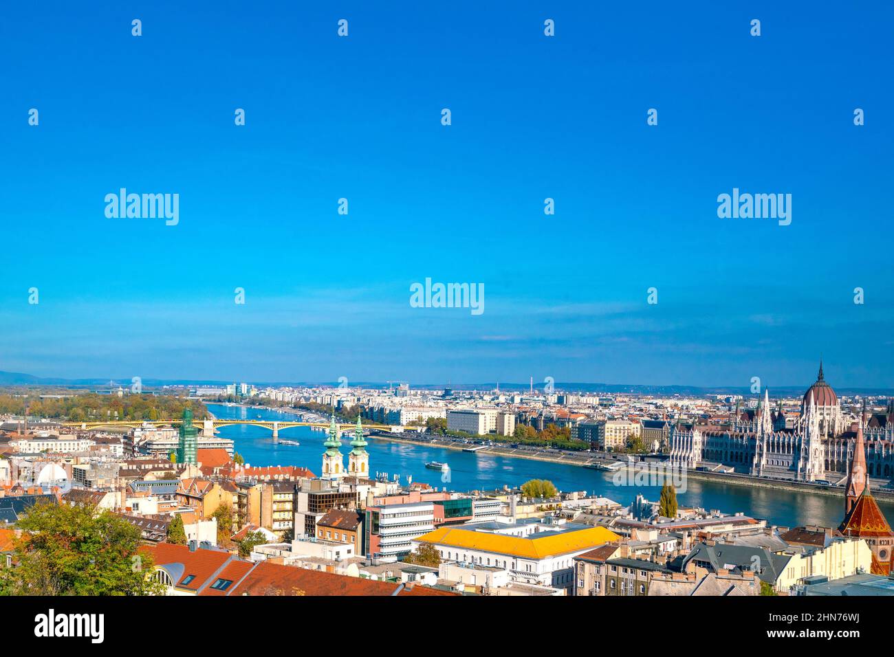 Bella vista della bellissima città di budapest, ungheria. Grande architettura Foto Stock
