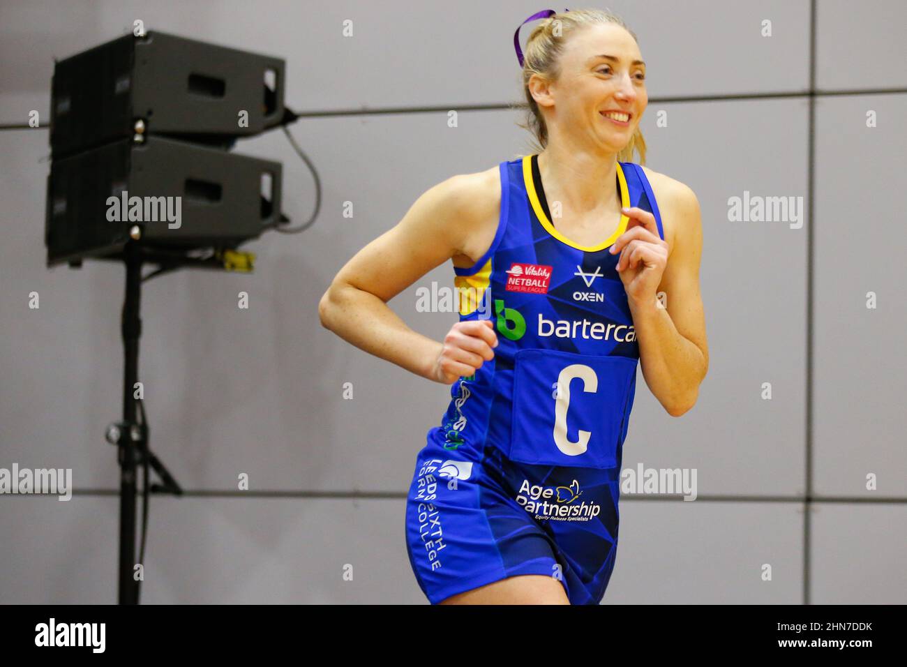 Sheffield, Regno Unito. 14th Feb 2022. English Institute of Sport Sheffield, Sheffield, South Yorkshire, 14 febbraio 2022. Vitality Netball Superleague Leeds Rhinos Netball v Team Bath Netball Jade Clarke of Leeds Rhinos Netball Credit: Touchlinepics/Alamy Live News Foto Stock