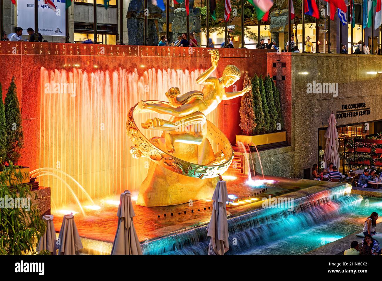 Statua di Prometheus, Rockefeller Center, New York Foto Stock