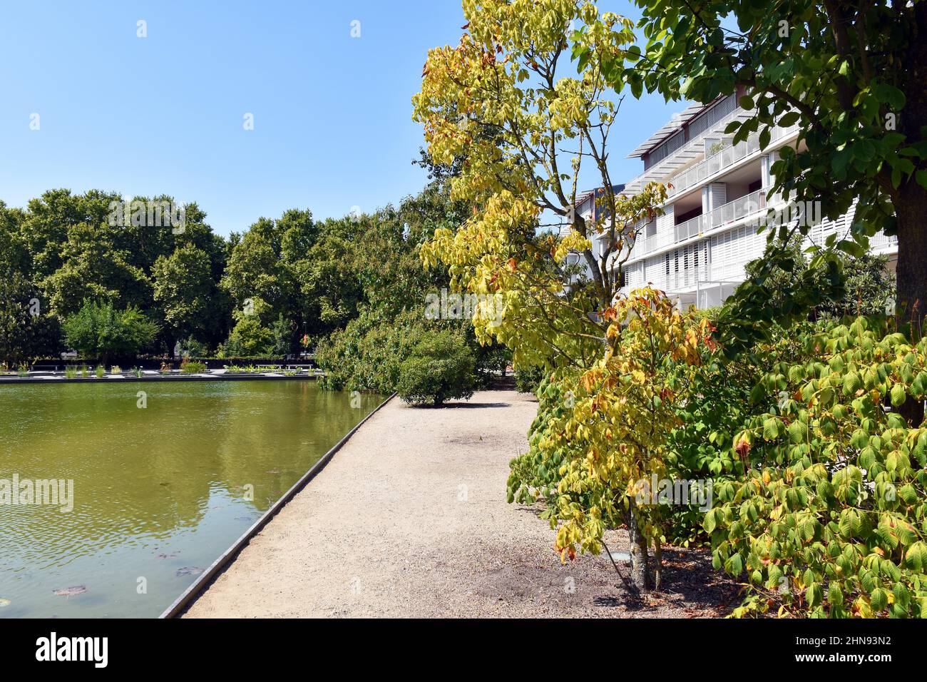 Il nuovo Jardin Botanique, Bordeaux, su un sito di brownfield vicino al fiume Garonna, ha aperto 2003, per la ricerca scientifica, e come un giardino di piacere Foto Stock