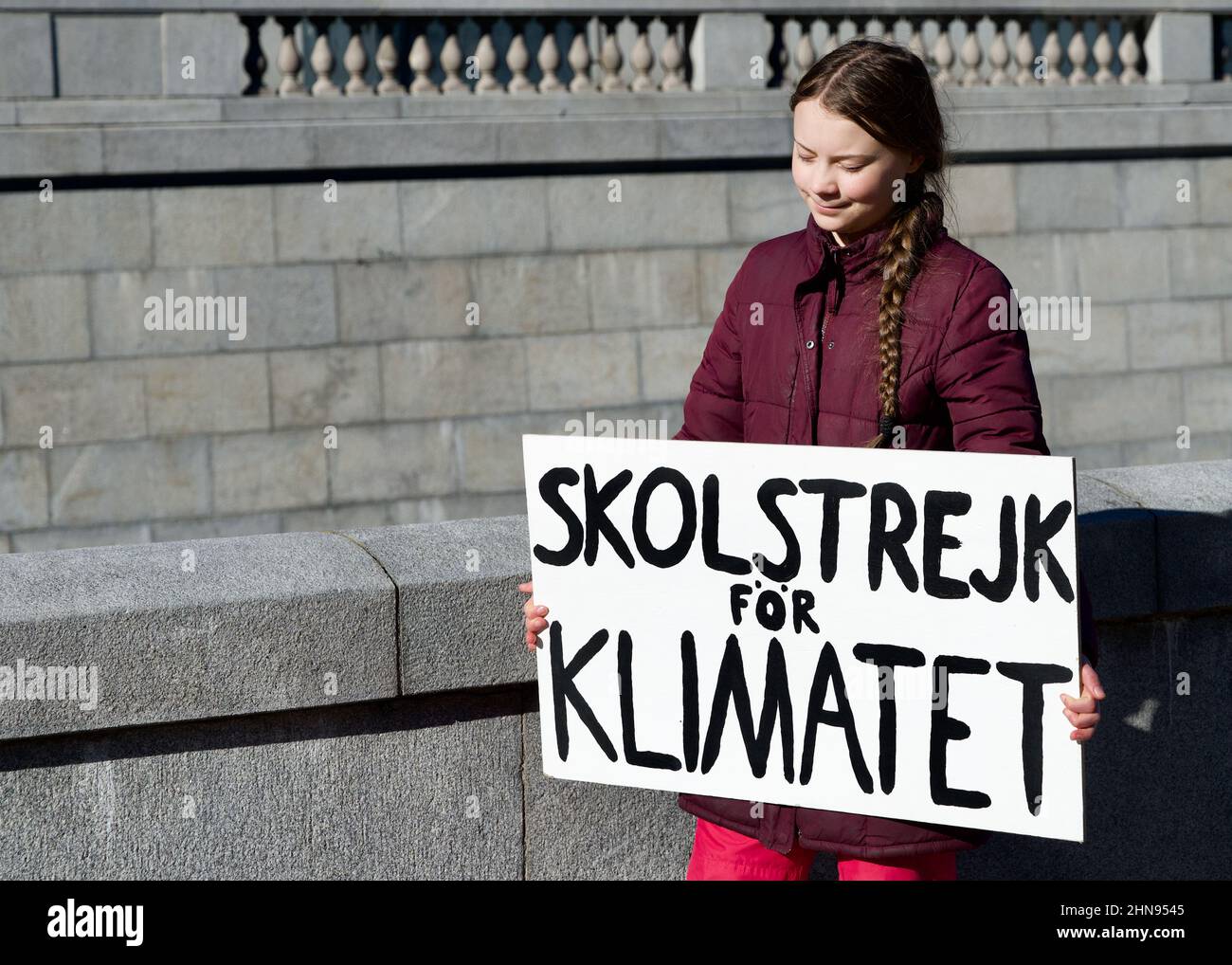 STOCCOLMA, SVEZIA - 22 MARZO 2019: Greta Thunberg dimostra al di fuori del Parlamento svedese. Foto Stock
