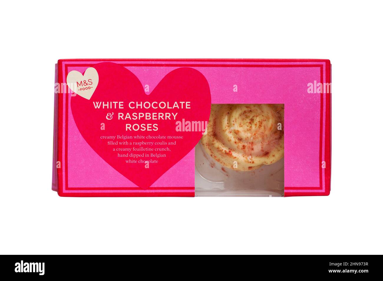 M&S White Chocolate & Raspberry Roses mousse dessert budino per San Valentino in scatola isolata su sfondo bianco Foto Stock