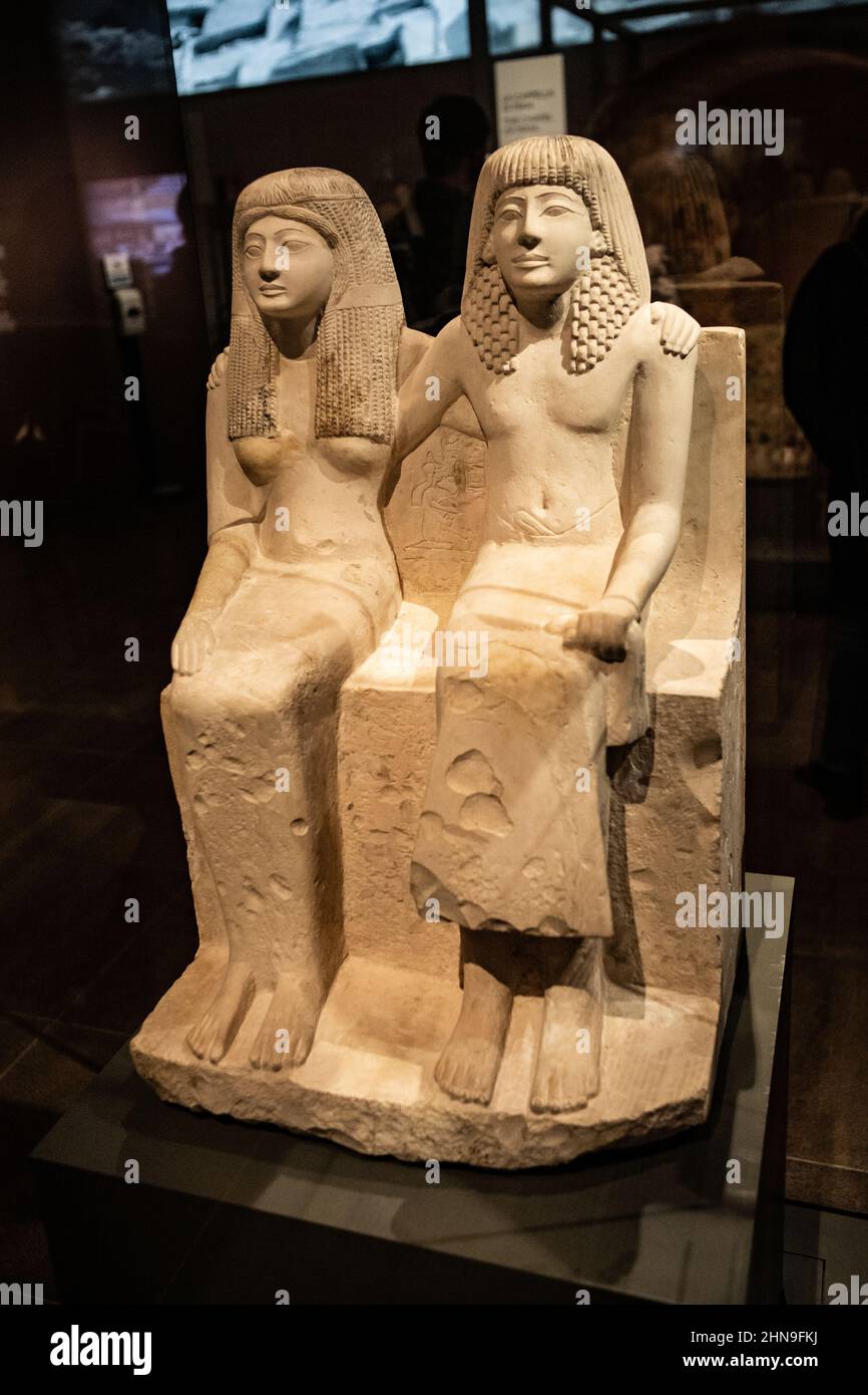 Torino Italia. Il Museo Egizio è un museo archeologico di Torino, Piemonte, Italia, specializzato in archeologia e antropologia egiziana. Ospita una delle più grandi collezioni di antichità egizie, con più di 30.000 manufatti, ed è considerata la seconda più importante collezione di egittologia dopo il Museo Egizio del Cairo. Nel 2019 ha ricevuto 853.320 visitatori, il che lo rende uno dei musei più visitati d'Italia. Foto Stock
