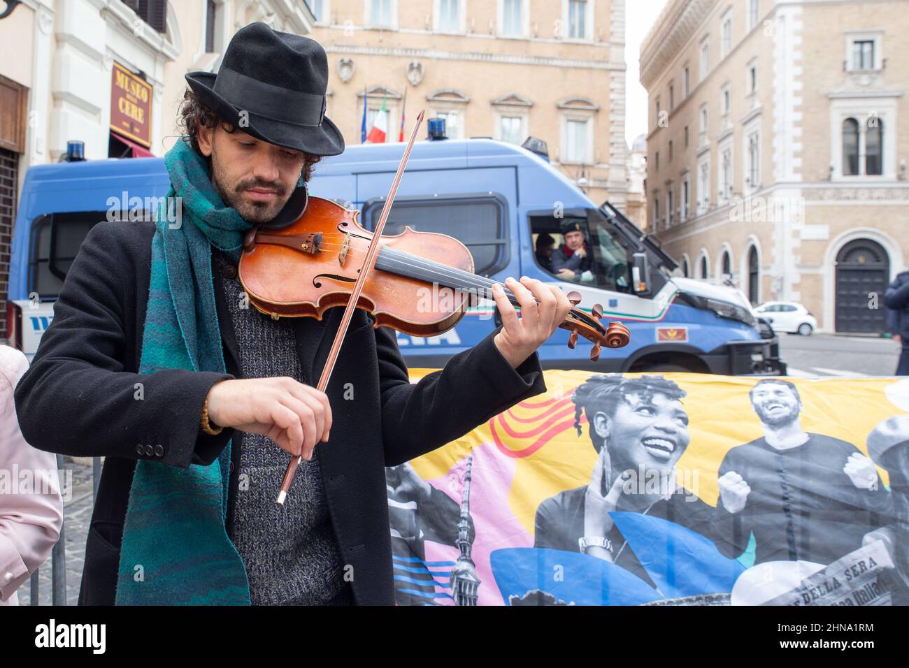 Flashmob a Roma il giorno di San Valentino organizzato dagli attivisti della rete per la riforma della cittadinanza. (Foto di Matteo Nardone / Pacific Press/Sipa USA) Foto Stock