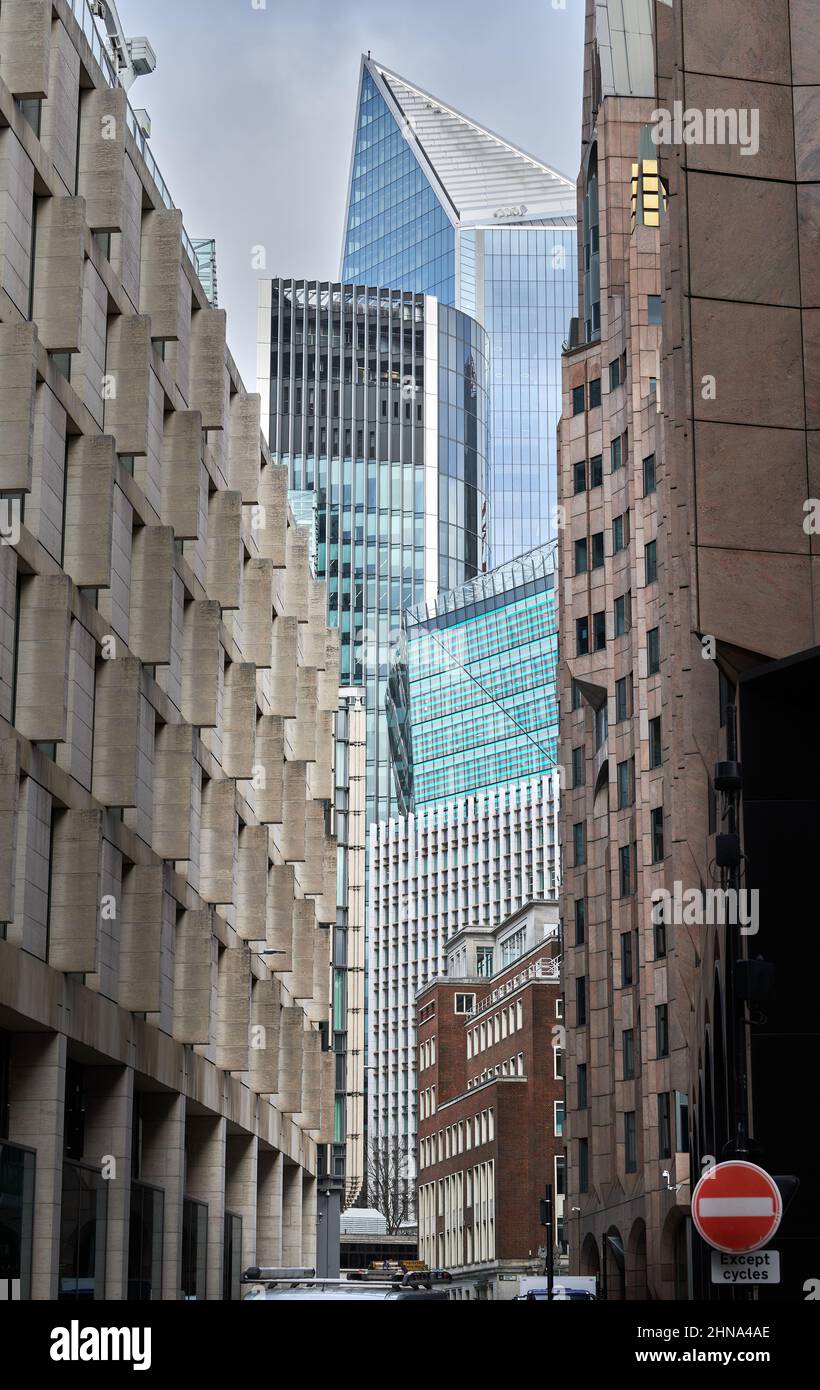 Vista dei nuovi grattacieli sulla porta Bishops, City of London, da Mincing Lane. Foto Stock