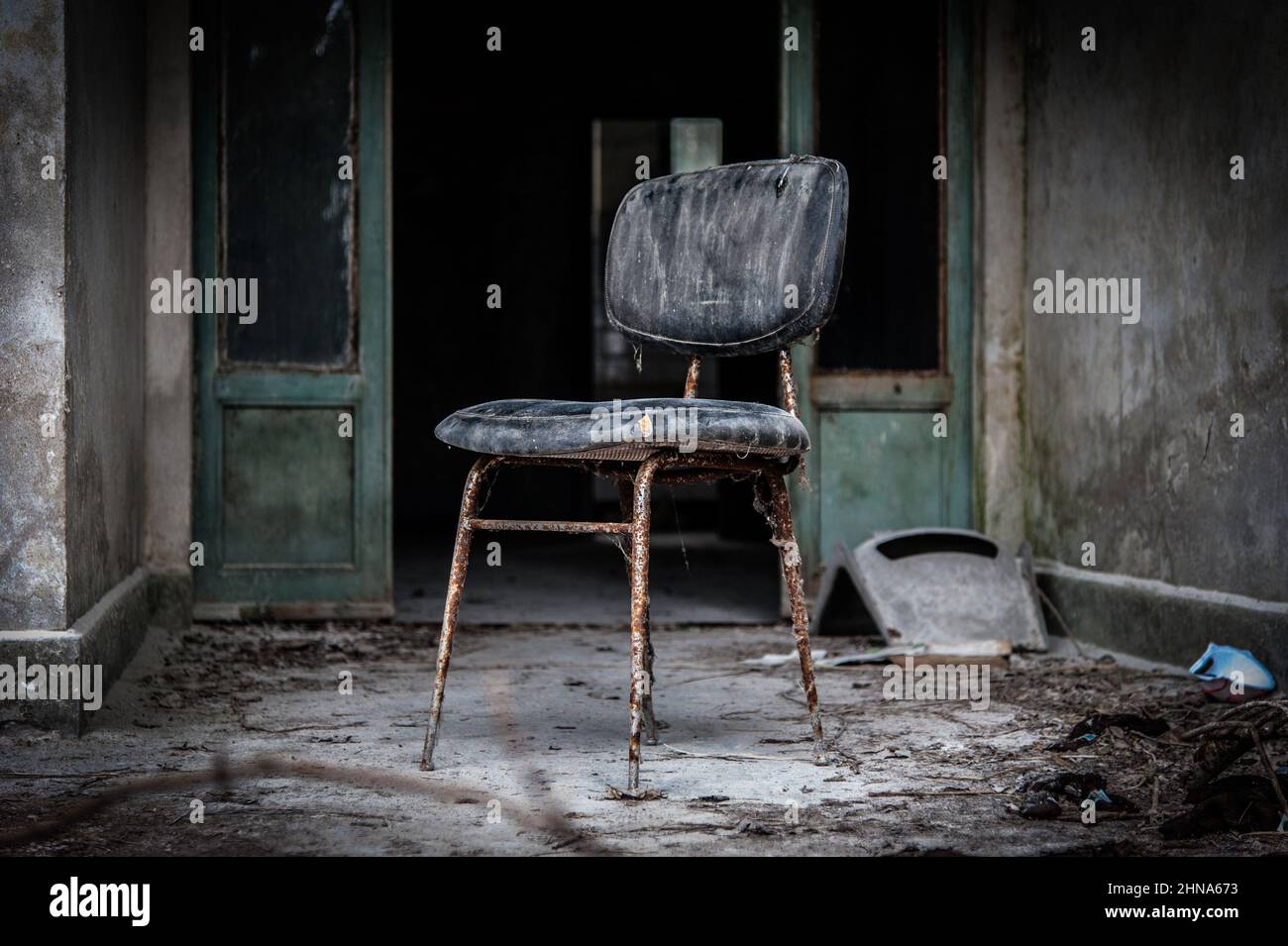 Febbraio 2022, abbandonato l'asilo nel nord Italia, urbex Foto Stock