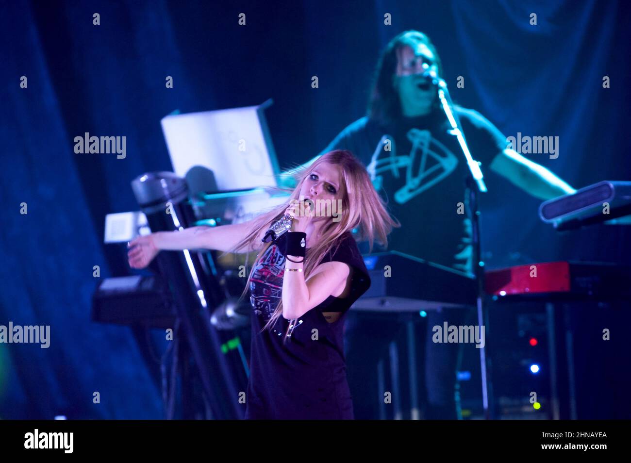 Milano Italia 2011-09-11 : Concerto dal vivo della cantante Avril Lavigne al Forum Assago Foto Stock