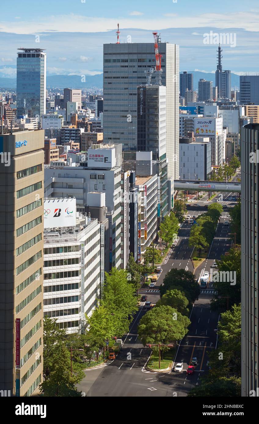 Nagoya, Giappone – 22 ottobre 2019: Sakura dori Avenue visto dal banco di osservazione centrale della torre della stazione JR di Nagoya. Nagoya. Giappone Foto Stock