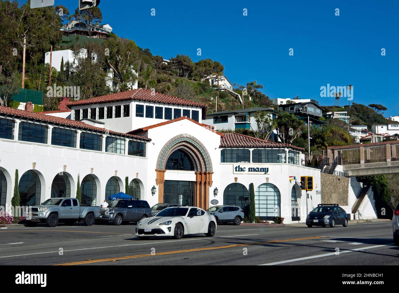 Architettura storica su edificio PCH attualmente ospita un'agenzia pubblicitaria chiamato The Many. Malibu, California Foto Stock