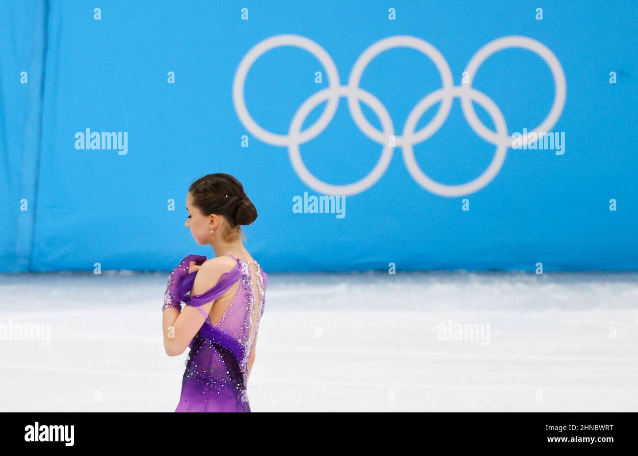 PECHINO, CINA - 15/02/2022, Kamila Valieva dalla Russia durante il breve programma femminile di qualifiche pattinaggio Foto Stock