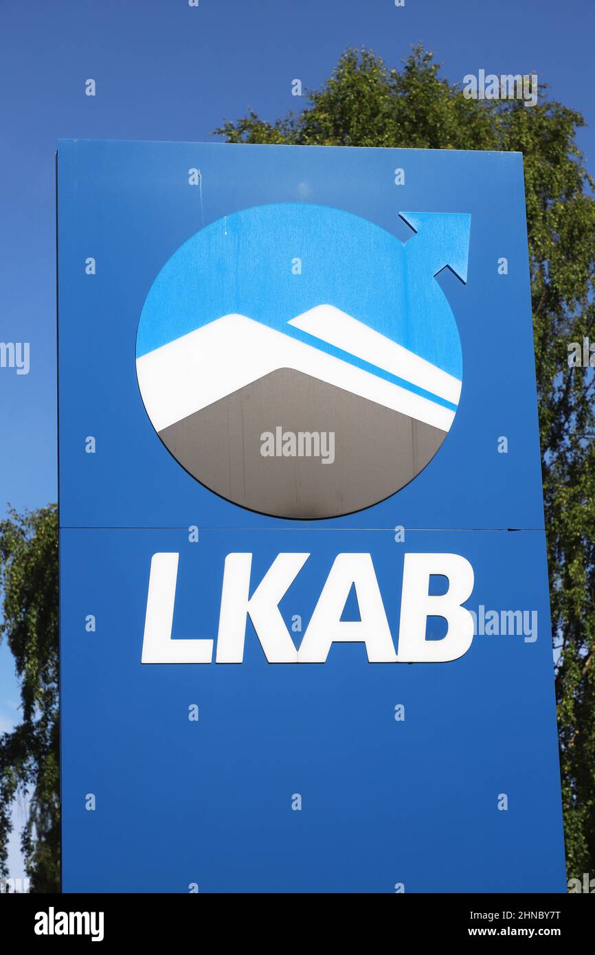 Lulea, Svezia - 24 agosto 2021: Vista ravvicinata del logo e del cartello della compagnia mineraria LKAB. Foto Stock