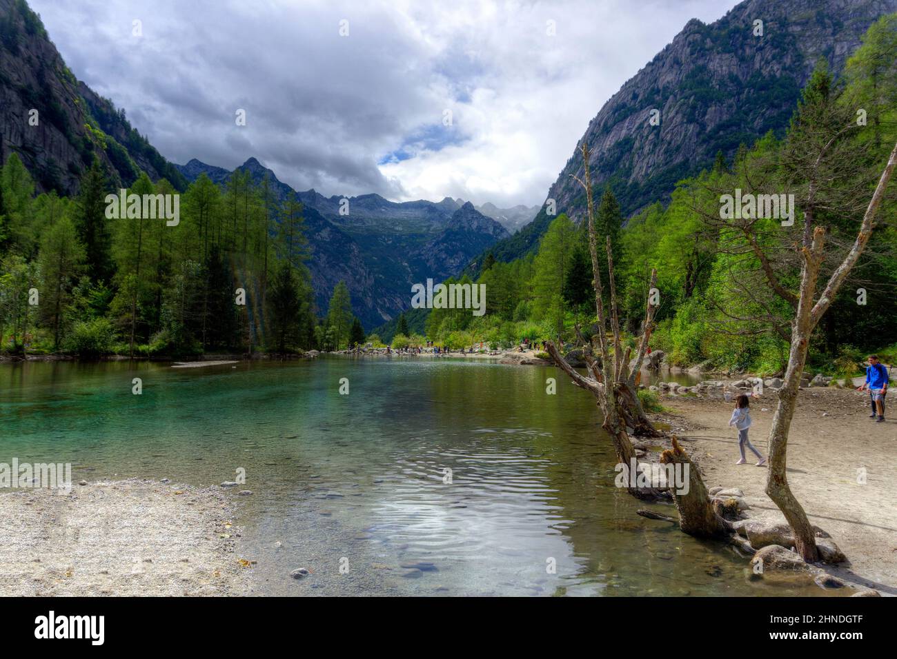 Italia, Lombardia, Valtellina, Val di Mello, lago bidet della Contessa Foto  stock - Alamy