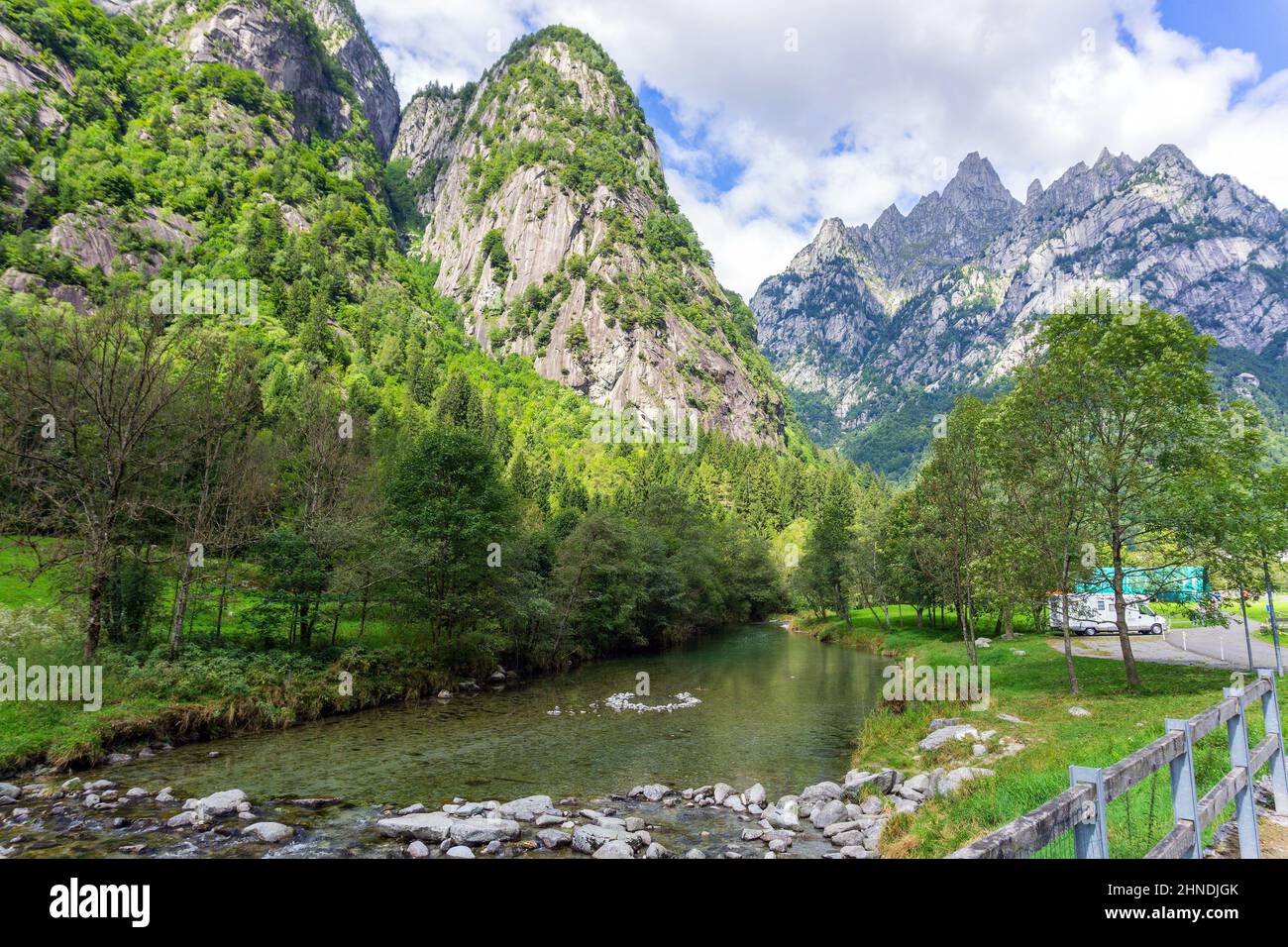 Italia, Lombardia, Valtellina, Val Masino Foto Stock