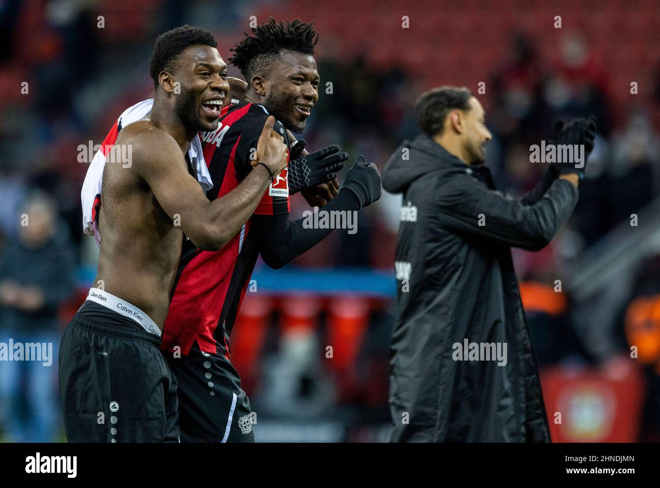 Timothy Fosu-Mensah (Leverkusen), Edmond Tapsoba (Leverkusen) Bayer Leverkusen - VfB Stuttgart 12.02.2022, Fussball; Bundesliga, Saison 2021/22 Foto: Foto Stock