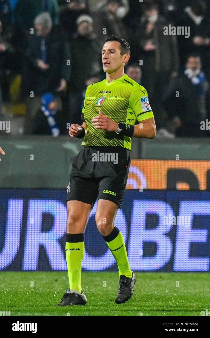 Pisa, Italia. 15th Feb 2022. Arbitro Antonio di Martino durante AC Pisa vs LR Vicenza, partita di calcio italiana Serie B a Pisa, Italia, Febbraio 15 2022 Credit: Independent Photo Agency/Alamy Live News Foto Stock