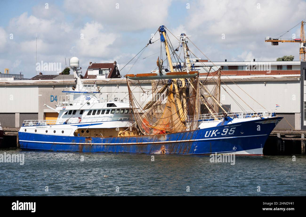 Peschereccio da traino UK-95 Aart Maaskant visto nel porto di Ijmuiden nei Paesi Bassi, in Europa. Foto Stock