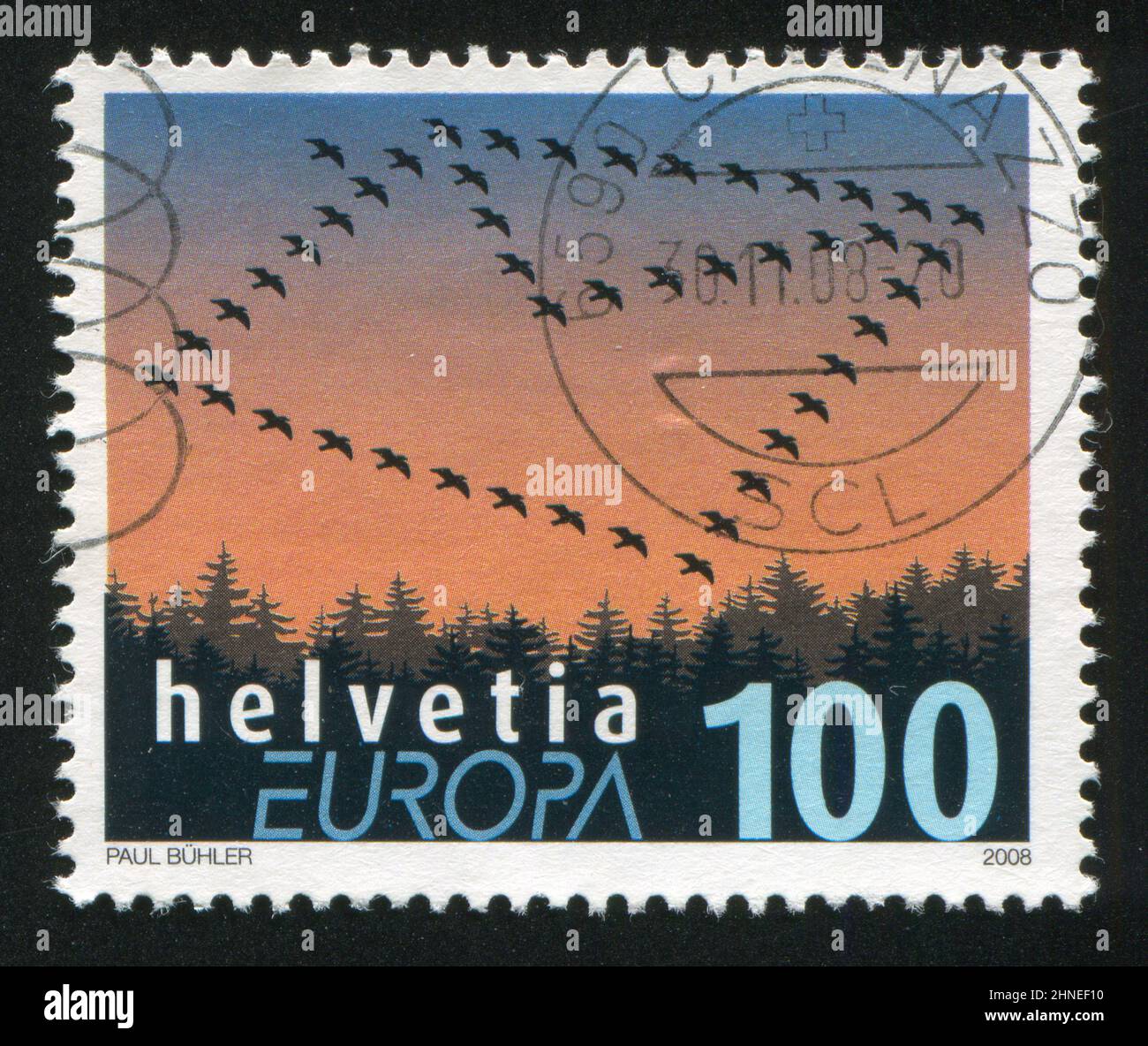 SVIZZERA - CIRCA 2008: Francobollo stampato dalla Svizzera, mostra busta e paesaggio, circa 2008 Foto Stock