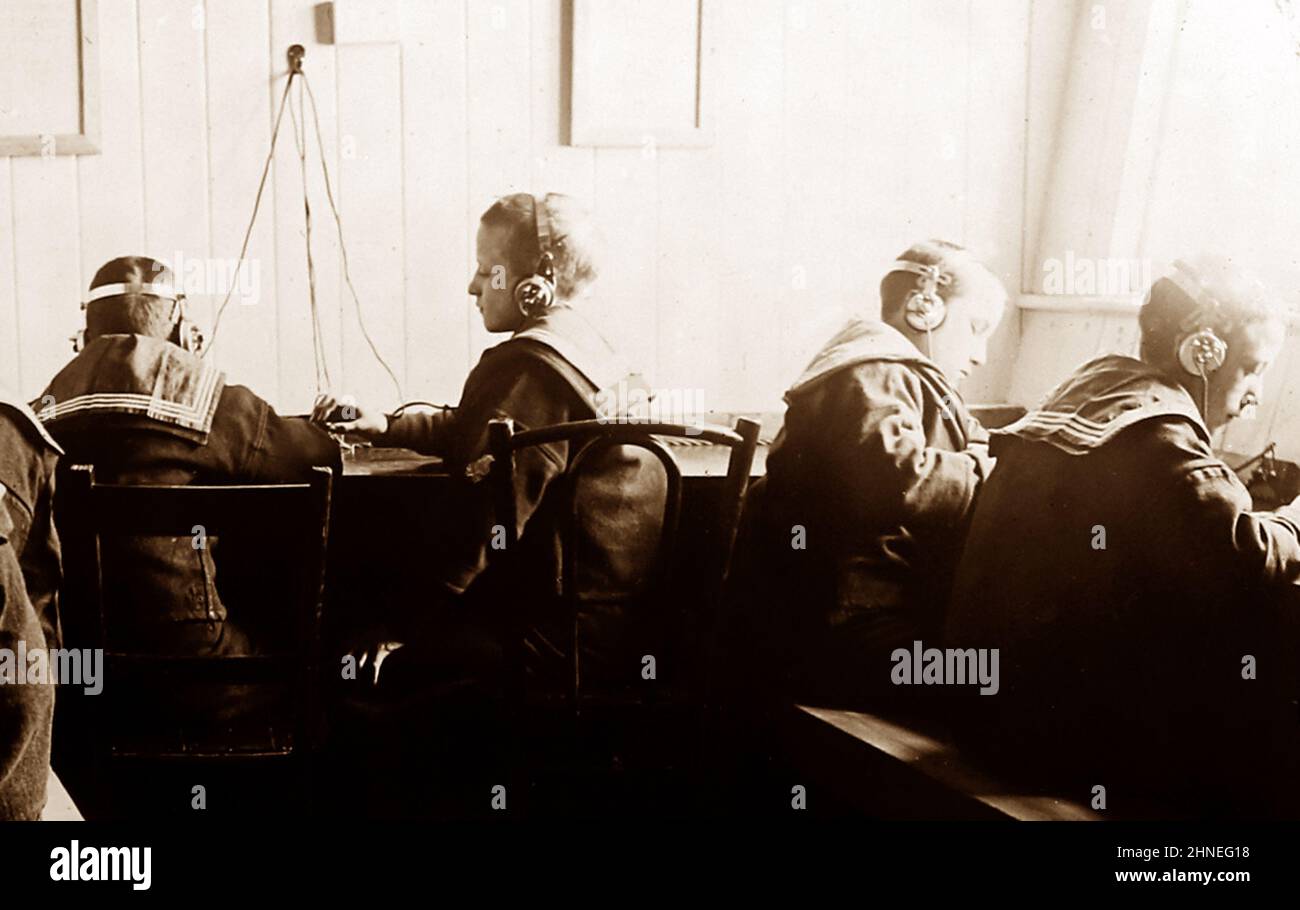 Wireless training", Training Ship "Exmouth", inizio anni '1900 Foto Stock