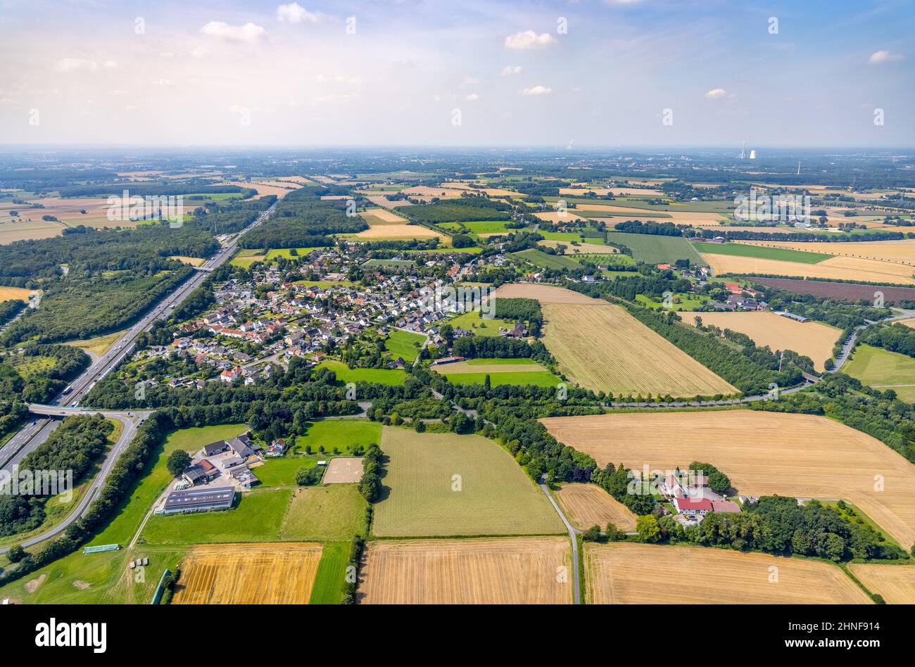 Vista aerea, vista locale Nordbögge autostrada A2 a Bönen, zona della Ruhr, Renania settentrionale-Vestfalia, Germania, Bönen, DE, Europa, imposta immobiliare, estat reale Foto Stock