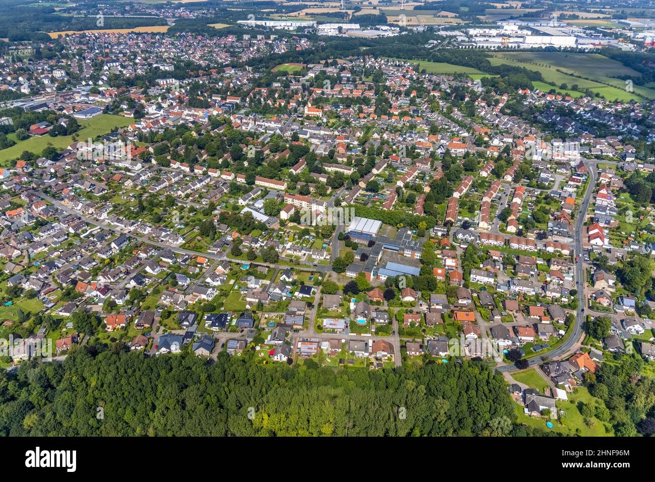 Vista aerea, scuola secondaria di Pestalozzi con sala sportiva a Bönen, zona della Ruhr, Renania settentrionale-Vestfalia, Germania, istruzione, Istituzione educativa, Bö Foto Stock